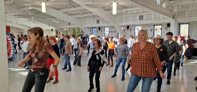 19-01 Bal chez les CLD40 avec Lilly West (2).jpg